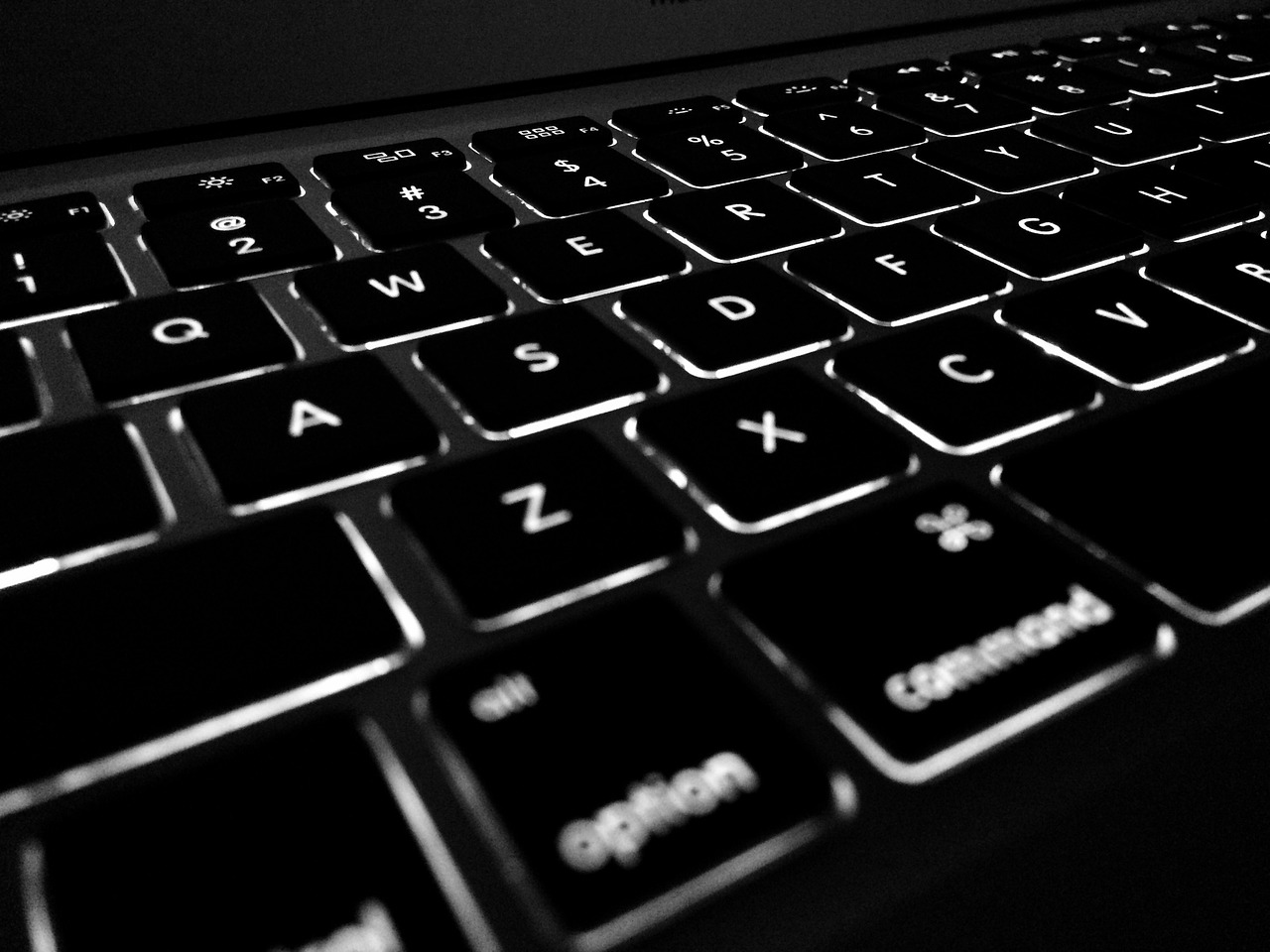 computer keyboard typing 1869236